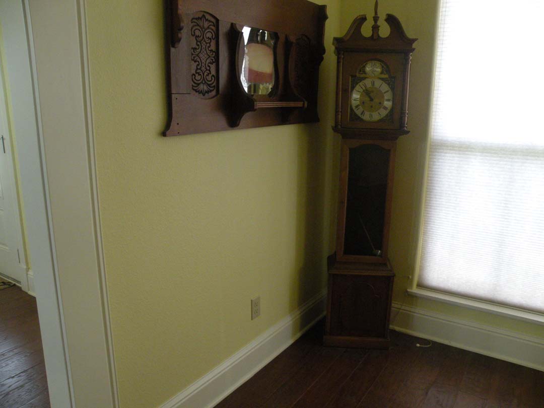 Auction photo 12